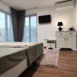 вивиан - модерна за гости Villa *