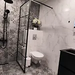 Villa вивиан - модерна за гости Reselets