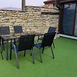 Villa вивиан - модерна за гости Reselets