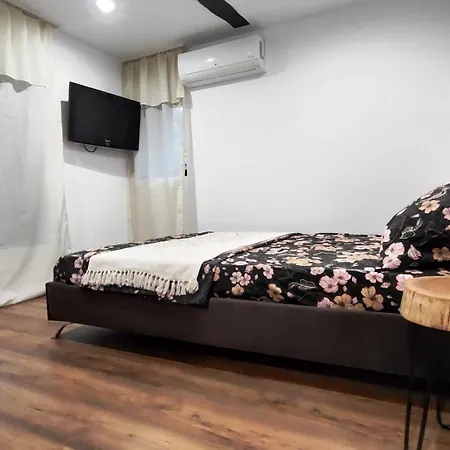 Villa вивиан - модерна за гости *