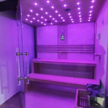 빌라 вивиан - модерна за гости Reselets