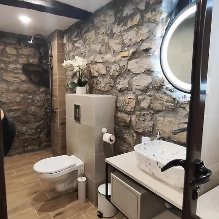 вивиан - модерна за гости Reselets