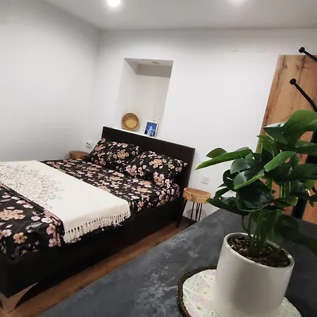 вивиан - модерна за гости * Reselets