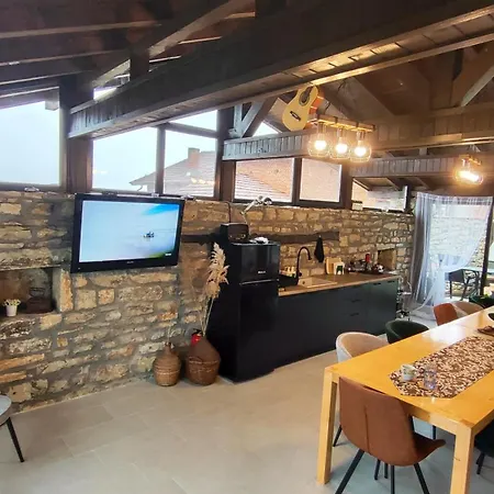 вивиан - модерна за гости *