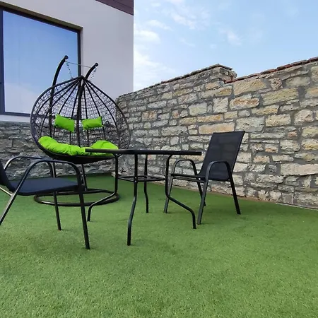 вивиан - модерна за гости Villa *