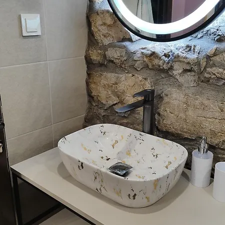 вивиан - модерна за гости 빌라