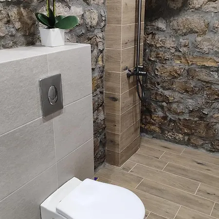 вивиан - модерна за гости 빌라