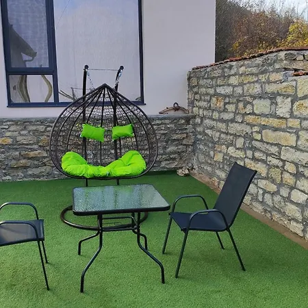 вивиан - модерна за гости Reselets