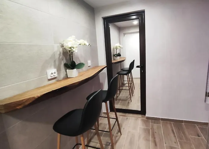 вивиан - модерна за гости * Reselets