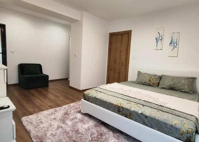 ヴィラ вивиан - модерна за гости