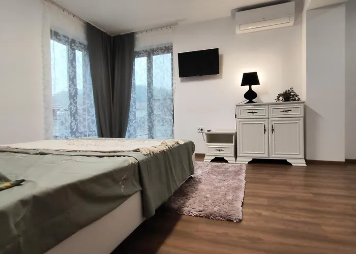 вивиан - модерна за гости ヴィラ *