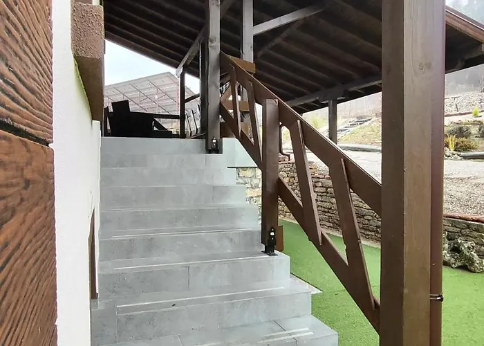 ヴィラ вивиан - модерна за гости Reselets