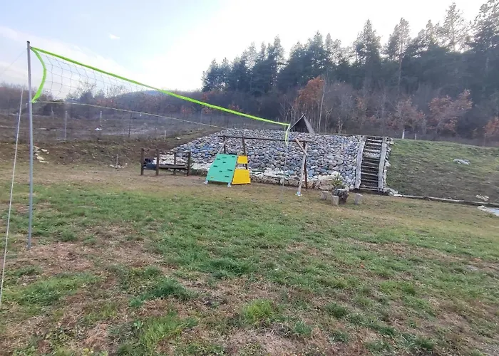 вивиан - модерна за гости ヴィラ Reselets