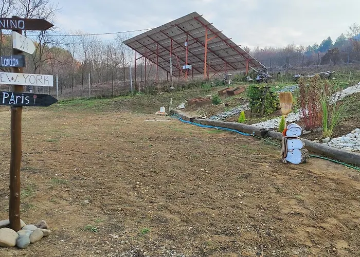 вивиан - модерна за гости ヴィラ Reselets